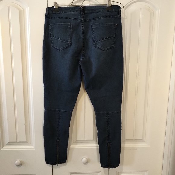 JustFab Super Skinny Moto dark wash jeans - Picture 3 of 4
